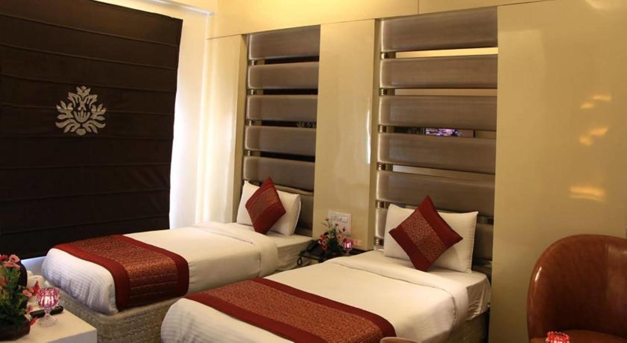 Hotel Gold Souk - Karol Bagh Deli Exterior foto