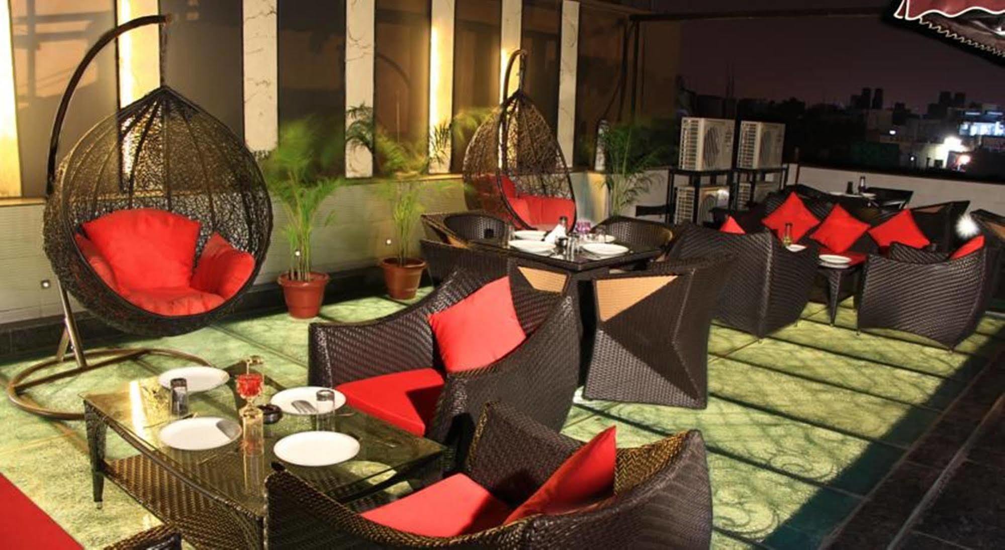 Hotel Gold Souk - Karol Bagh Deli Exterior foto